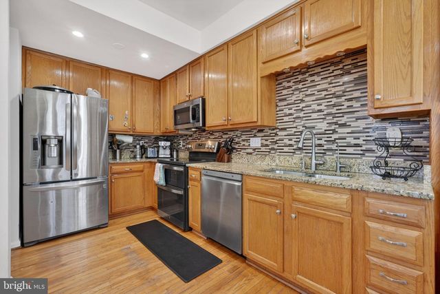 8010 READINGTON CT, Springfield, VA 22152