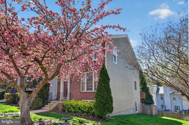 8010 READINGTON CT, Springfield, VA 22152