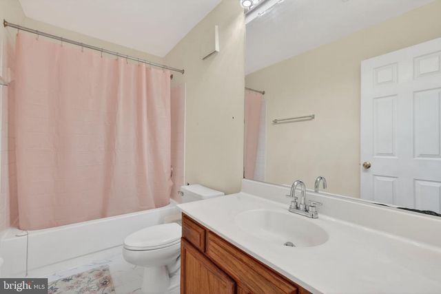 8010 READINGTON CT, Springfield, VA 22152