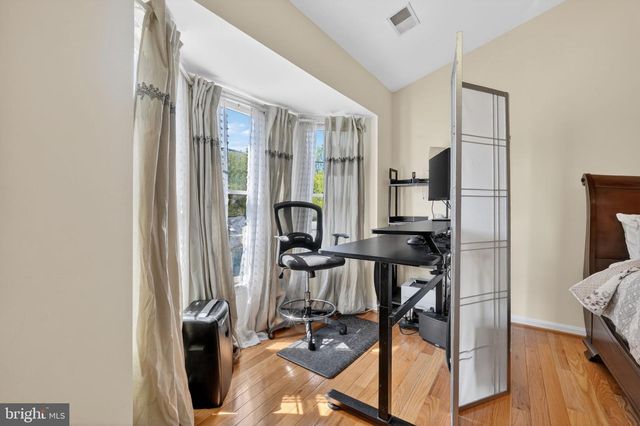8010 READINGTON CT, Springfield, VA 22152