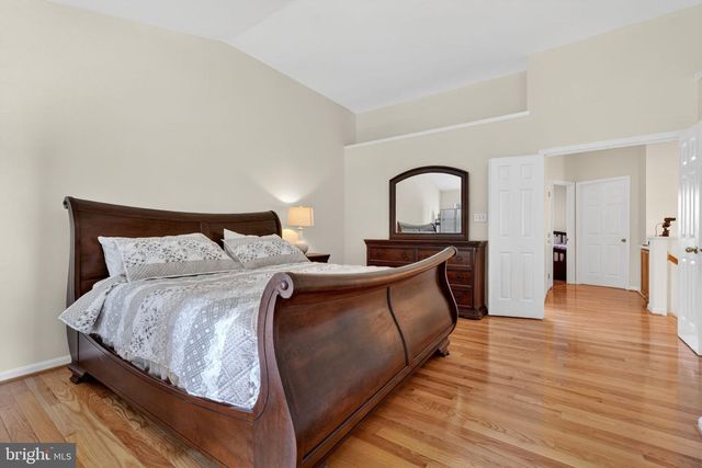 8010 READINGTON CT, Springfield, VA 22152