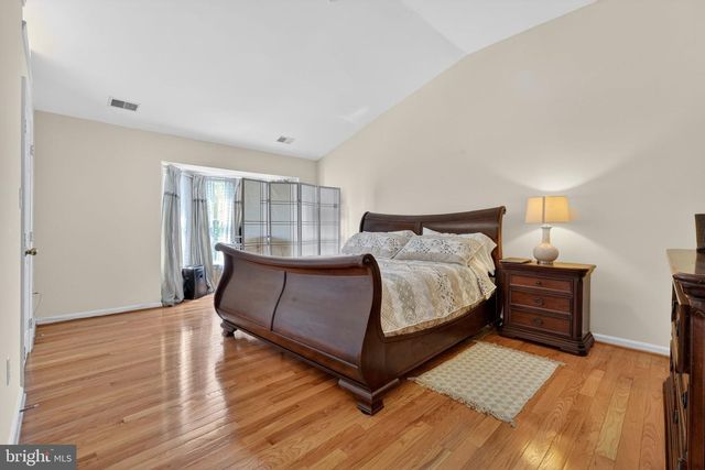 8010 READINGTON CT, Springfield, VA 22152