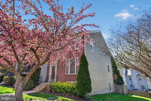 8010 READINGTON CT, Springfield, VA 22152