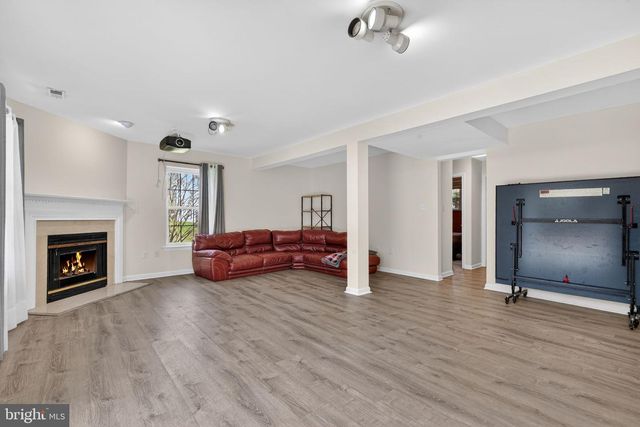 8010 READINGTON CT, Springfield, VA 22152