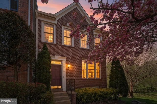 8010 READINGTON CT, Springfield, VA 22152
