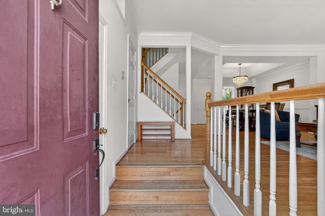 8010 READINGTON CT, Springfield, VA 22152