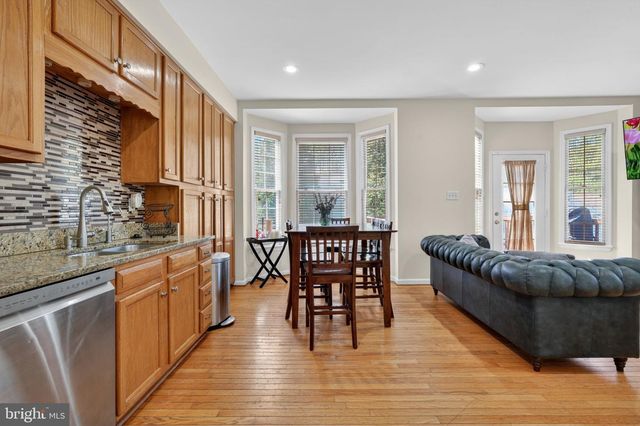 8010 READINGTON CT, Springfield, VA 22152