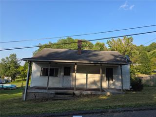 54 Sherlock Cir, Cecil, PA 15057