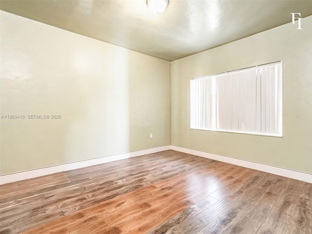 1195 NW 48th St, Miami, FL 33127