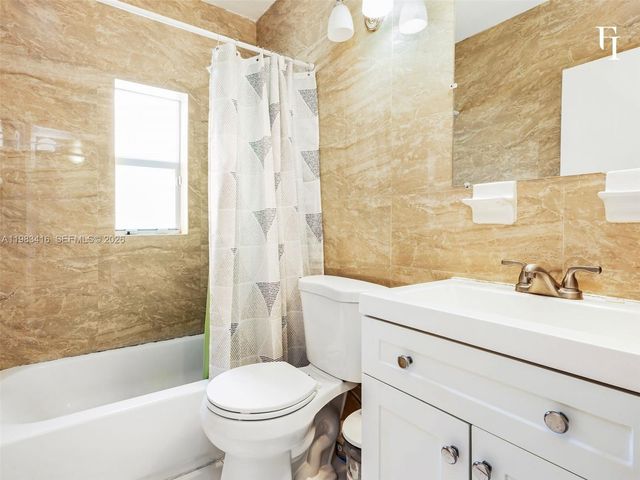 1195 NW 48th St, Miami, FL 33127