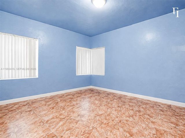 1195 NW 48th St, Miami, FL 33127