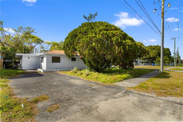 6200 Fletcher St, Hollywood, FL 33023