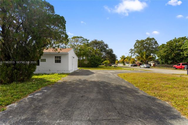 6200 Fletcher St, Hollywood, FL 33023