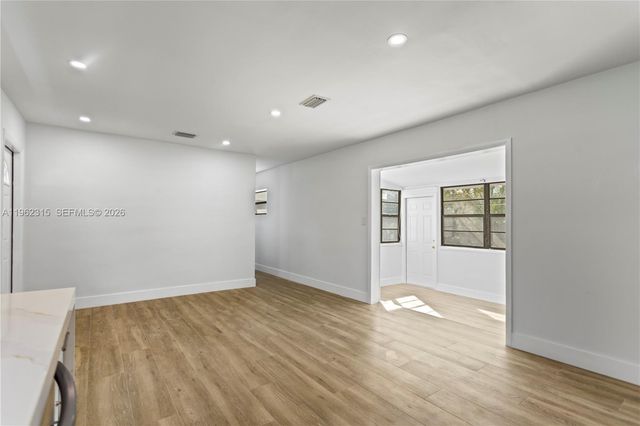 6200 Fletcher St, Hollywood, FL 33023