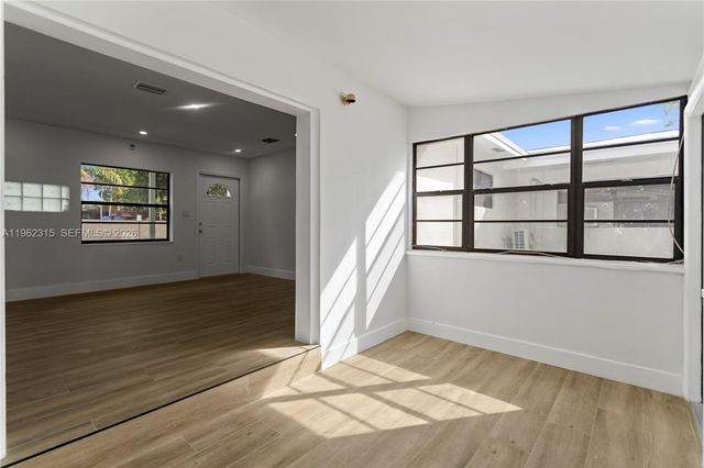 6200 Fletcher St, Hollywood, FL 33023