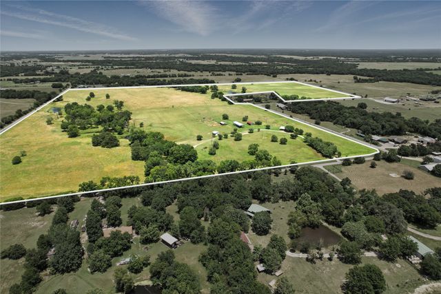 2134 Rs County Road 1402, Point, TX 75472