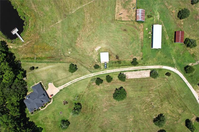 2134 Rs County Road 1402, Point, TX 75472