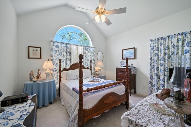 2134 Rs County Road 1402, Point, TX 75472