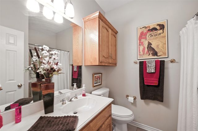 2134 Rs County Road 1402, Point, TX 75472