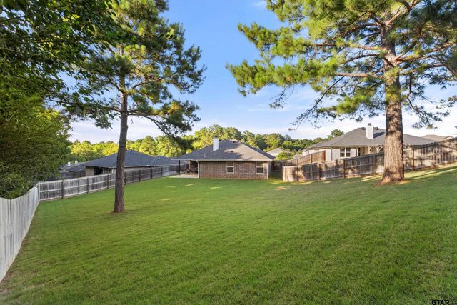 19890 Meadow West Lane, Flint, TX 75762