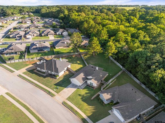 19890 Meadow West Lane, Flint, TX 75762
