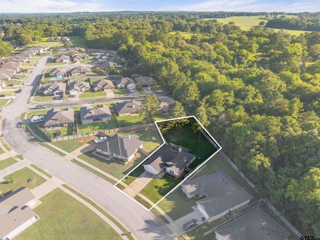 19890 Meadow West Lane, Flint, TX 75762