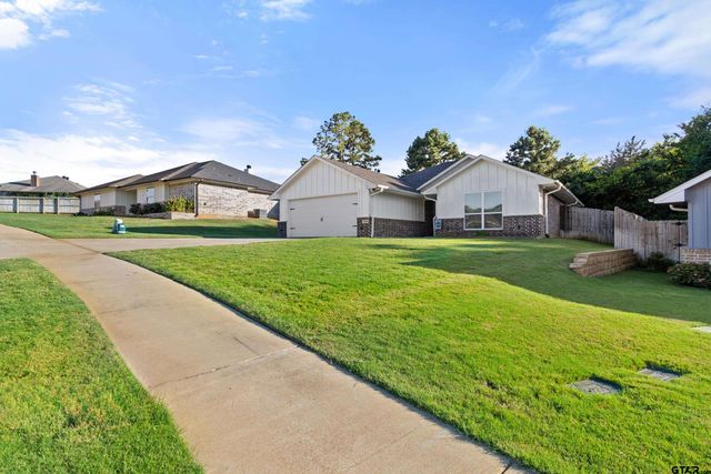 19890 Meadow West Lane, Flint, TX 75762