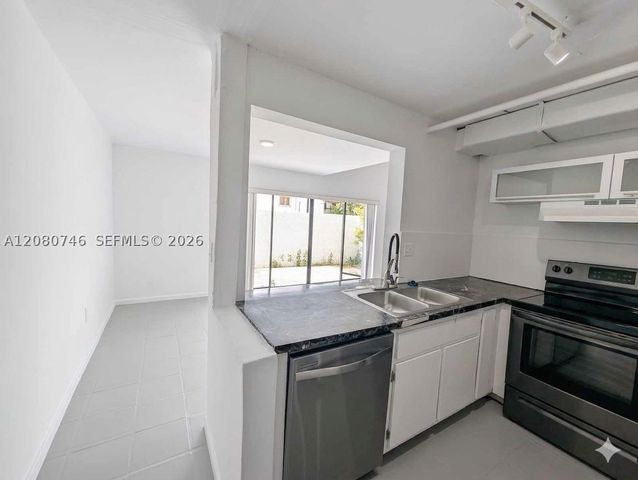 1311 SW 124th Ct 17-E, Miami, FL 33184