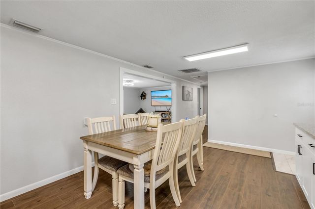 1402 E VOORHIS AVENUE, Deland, FL 32724