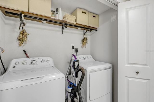 1402 E VOORHIS AVENUE, Deland, FL 32724