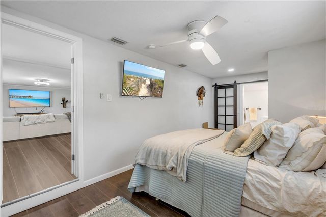 1402 E VOORHIS AVENUE, Deland, FL 32724