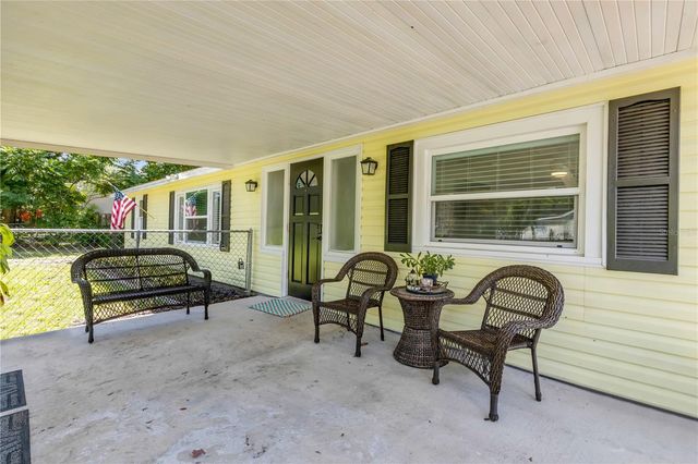 1402 E VOORHIS AVENUE, Deland, FL 32724