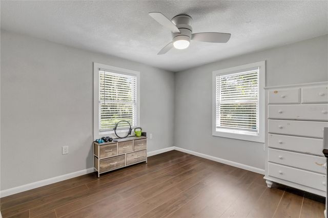 1402 E VOORHIS AVENUE, Deland, FL 32724