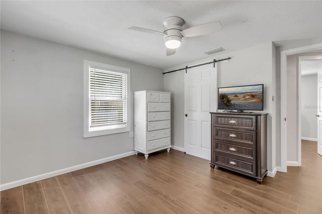 1402 E VOORHIS AVENUE, Deland, FL 32724