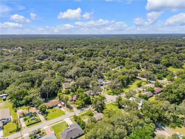 1402 E VOORHIS AVENUE, Deland, FL 32724