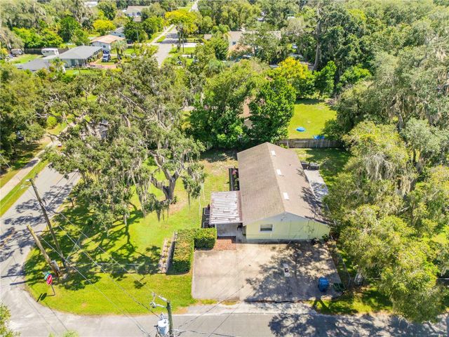 1402 E VOORHIS AVENUE, Deland, FL 32724