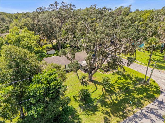 1402 E VOORHIS AVENUE, Deland, FL 32724