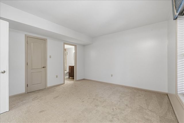 267 Seasons Dr, Marshall, PA 15090