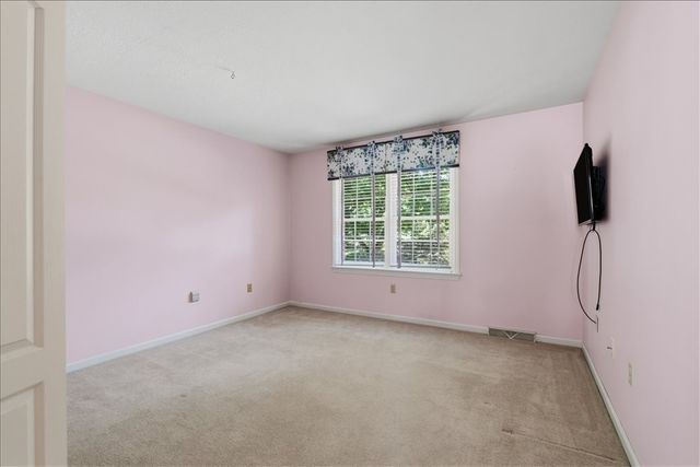 267 Seasons Dr, Marshall, PA 15090