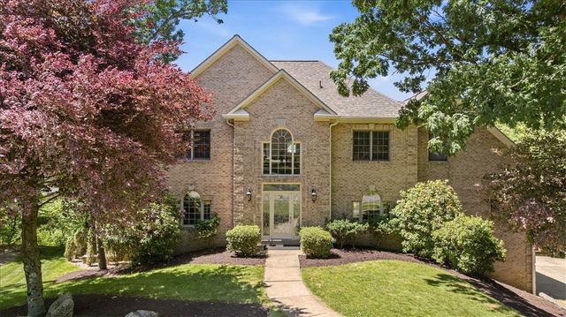 267 Seasons Dr, Marshall, PA 15090