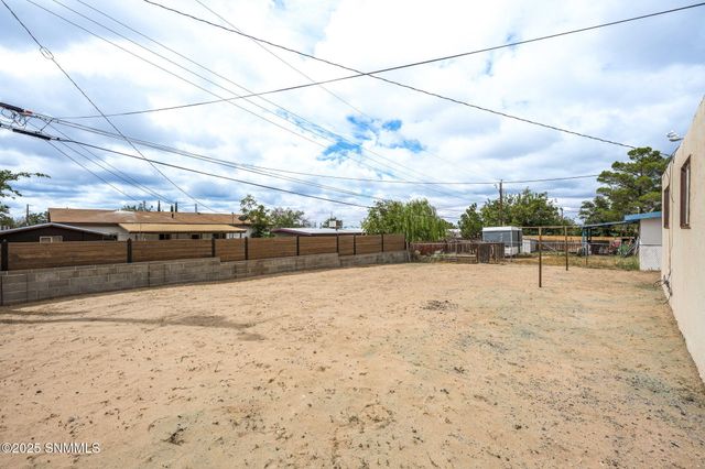 2356 E Idaho Avenue, Las Cruces, NM 88001