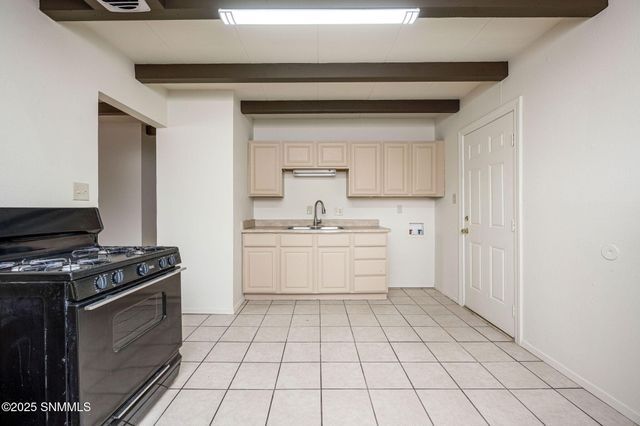 2356 E Idaho Avenue, Las Cruces, NM 88001
