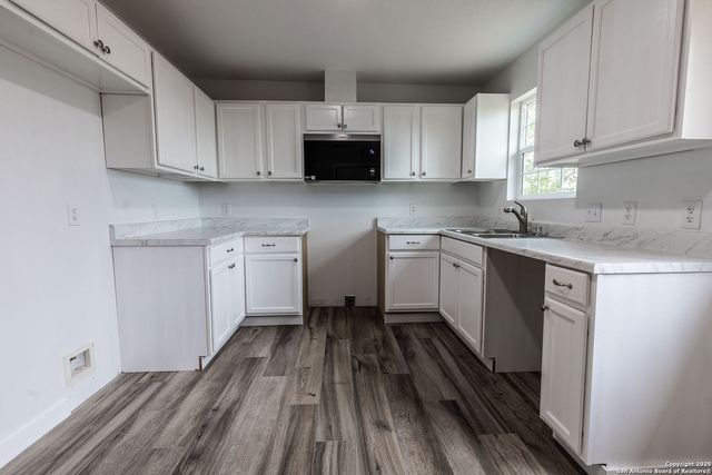1123 Ainsworth, Gonzales, TX 78629