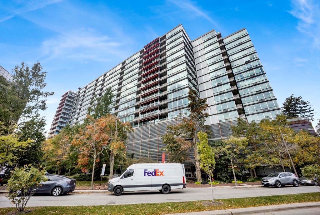 800 Elgin Road 620, Evanston, IL 60201 — exterior