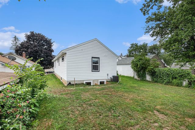 2048 Wyoming Avenue, Wyoming, MI 49519