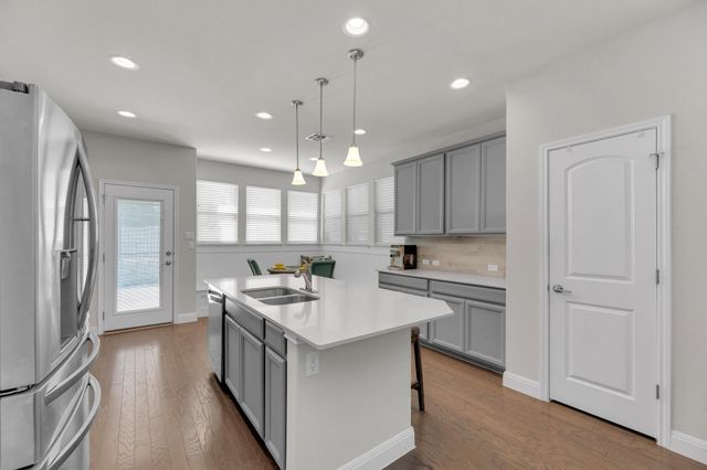 1050 Kenney Fort XING 4, Round Rock, TX 78665