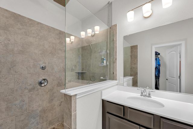 1050 Kenney Fort XING 4, Round Rock, TX 78665
