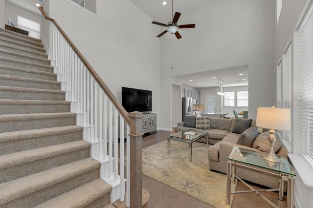 1050 Kenney Fort XING 4, Round Rock, TX 78665