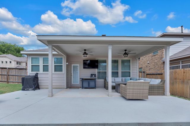 1050 Kenney Fort XING 4, Round Rock, TX 78665