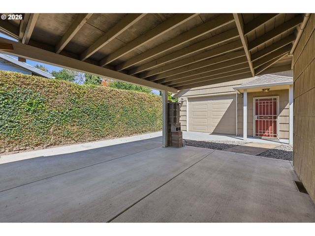 12431 Ne KNOTT St, Portland, OR 97230